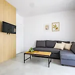 Prázdninový dům Domki-skansenzdbice - Letniskowe I Camper Zdbice