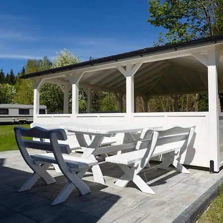 Domki-skansenzdbice - Letniskowe I Camper * Zdbice