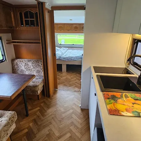 Domki-skansenzdbice - Letniskowe Oraz Camper *