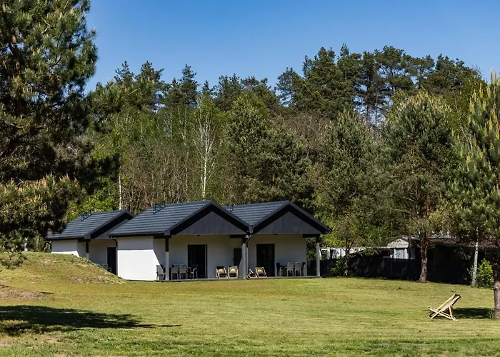 Domki-skansenzdbice - Letniskowe I Camper Сasa de vacaciones *