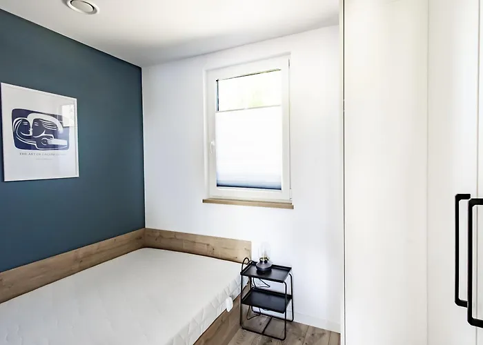 Domki-skansenzdbice - Letniskowe I Camper Ferienhaus *