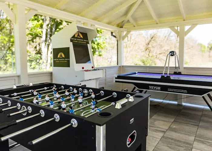 Domki-skansenzdbice - Letniskowe I Camper Zdbice